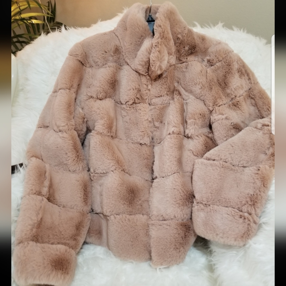 Donna Salyers Fabulous-Furs Faux Fur Posh Jacket